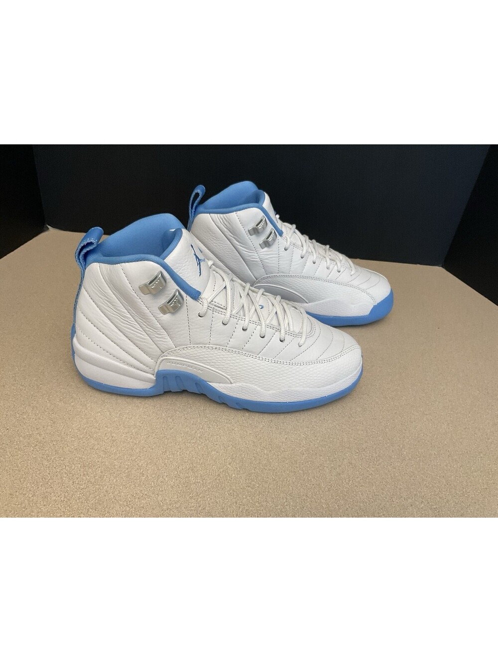 Youth’s Nike Air Jordan 12 Retro GS 'Melo' UNC 2025 Shoes. Size 5.5Y. Awesome!